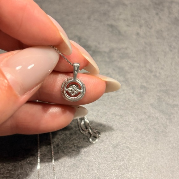 Kay Jewelers Unstoppable Love Necklace 1/4 ct tw Diamond and 10K White Gold 19" - Picture 5 of 6